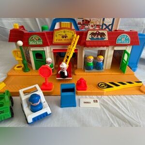 Fisher-Price Main Street Playset with Red, Blue, and Yellow Features